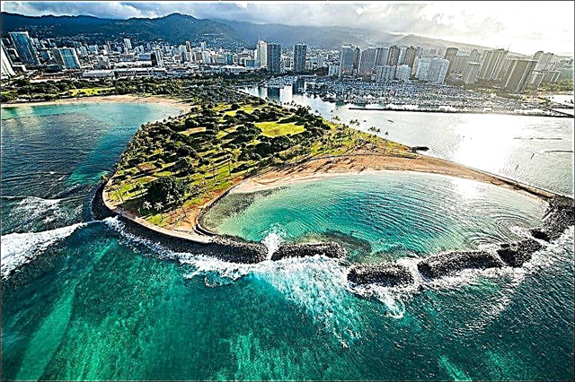 Hawaiian Islands: history and attractions