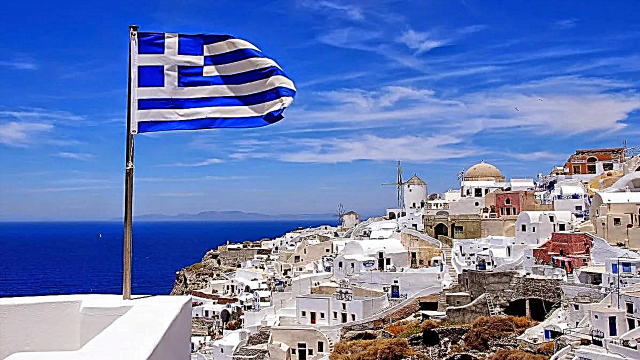 الطرق الرئيسية للحصول على تصريح إقامة في اليونان للمواطنين الروس