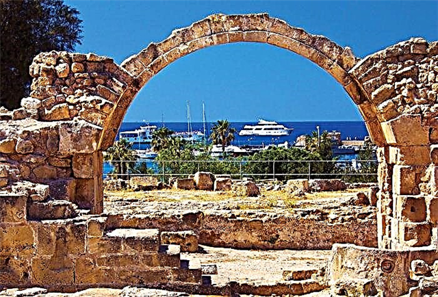 Kypros åpner grensene for turister fra 15. juni