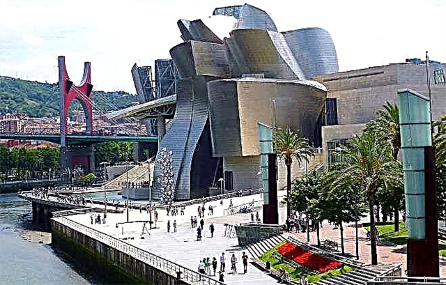 Csodálatos Guggenheim Múzeum Bilbao