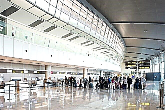 Useful information about Valencia Airport
