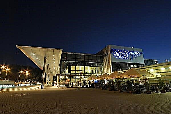 Другий за значимістю аеропорт Польщі – Краків-Баліце ​​імені Івана Павла ІІ.