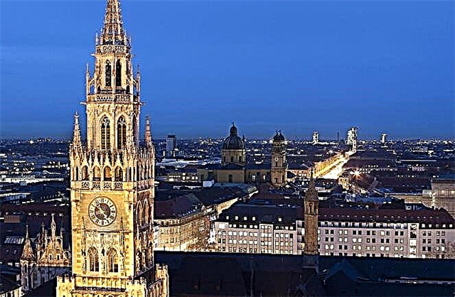 Neo-Gothic monument - New Town Hall in Munich