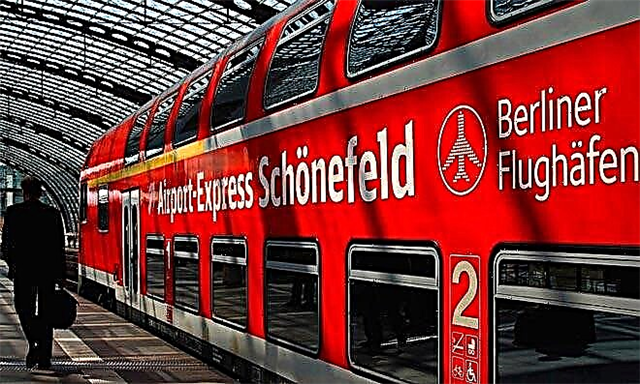 How to quickly get from Schönefeld airport to Berlin