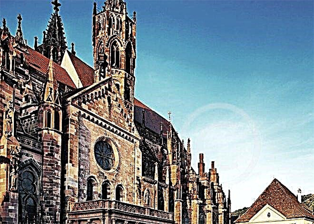 Katedral Freiburg: bagaimana untuk ke sana dan mengapa ia patut dilihat